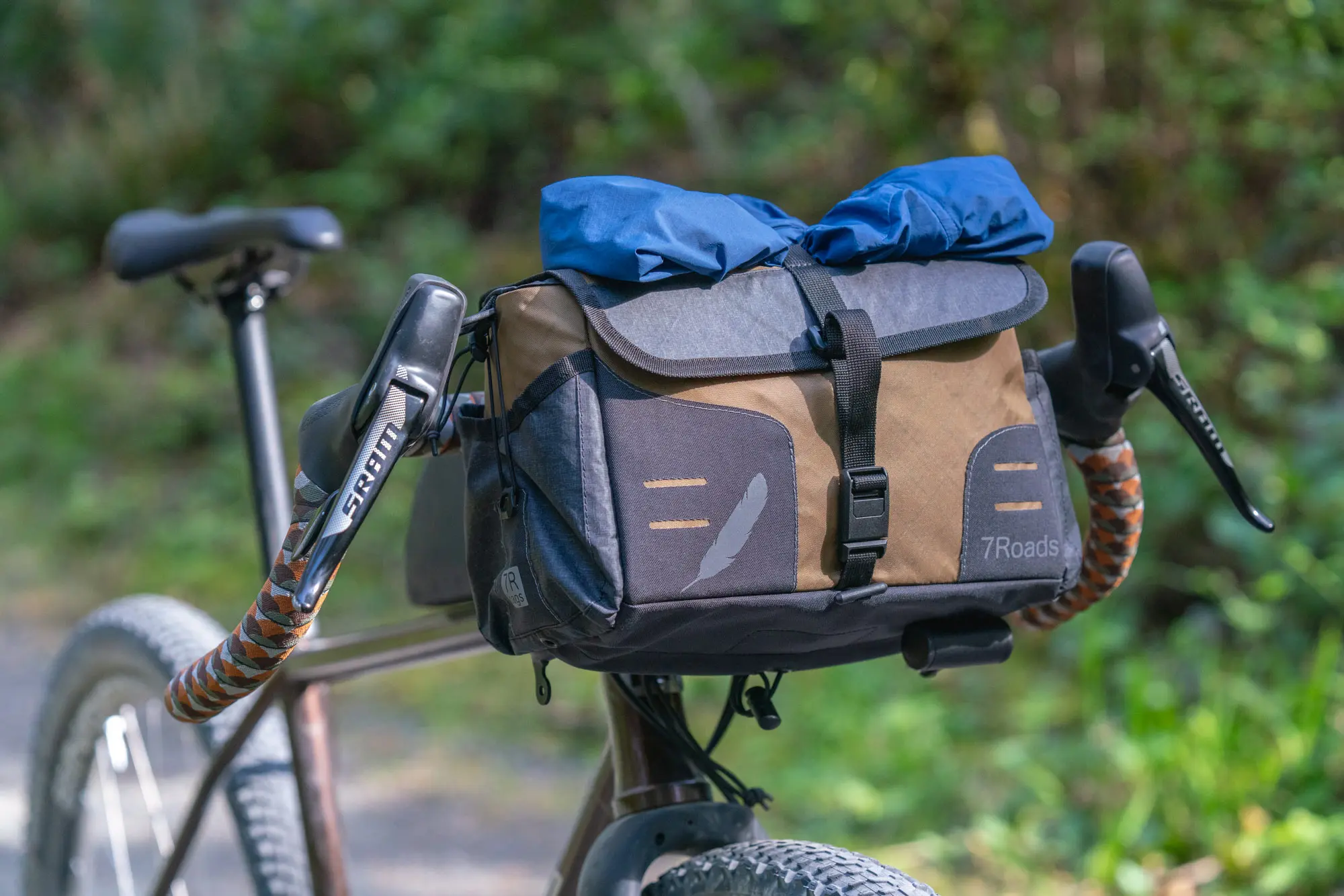 The front angle view of the OCT bag.