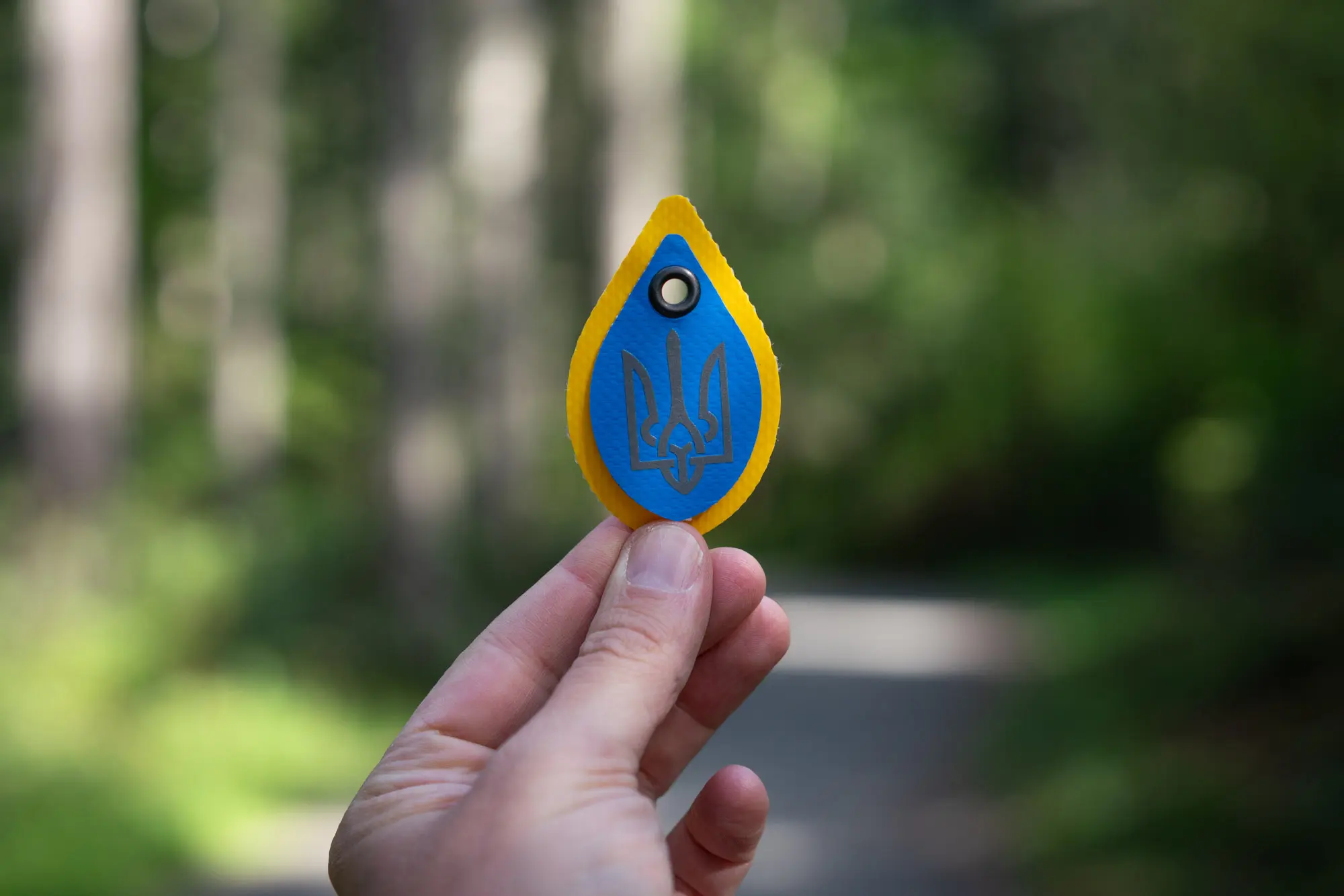 A 7Roads keychain.